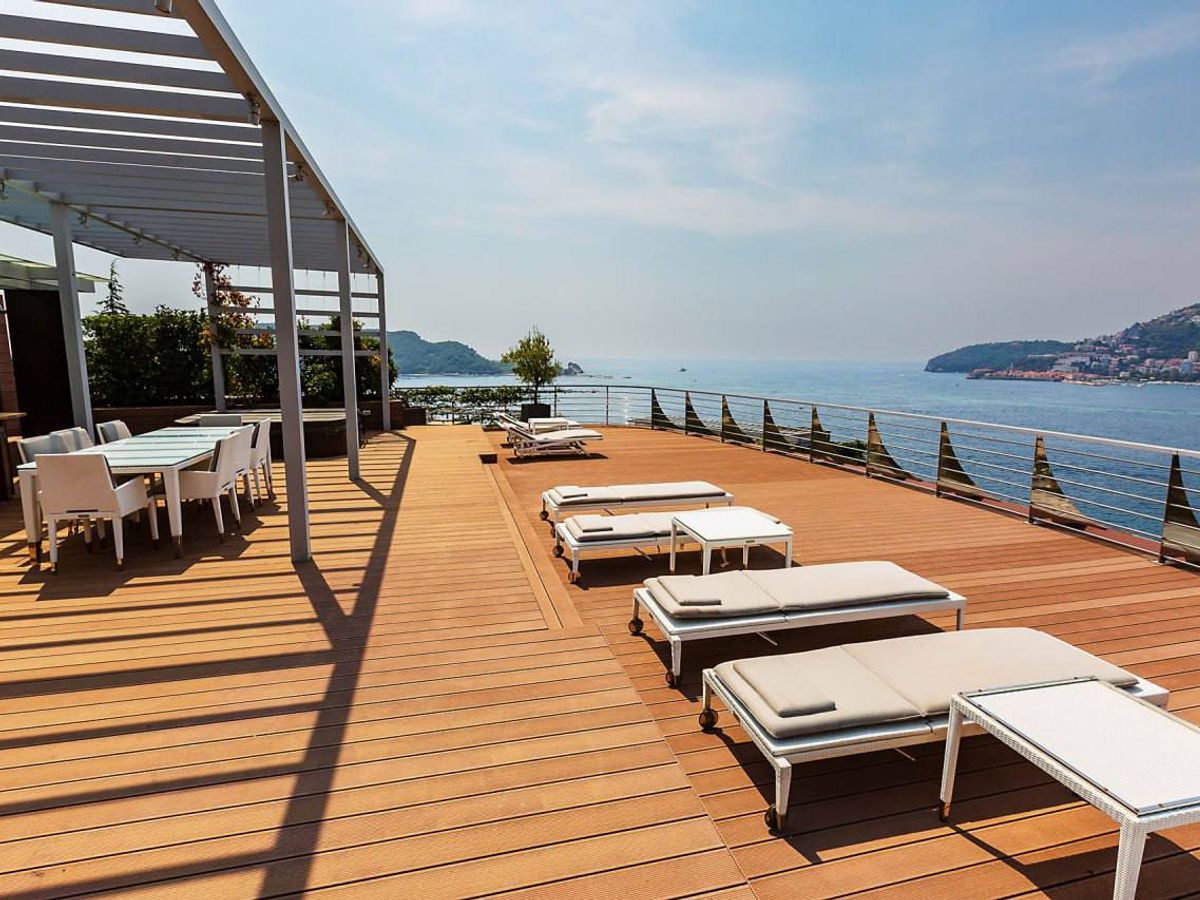 Magnificent Penthouse with Sea View in Budva thumbnail 8