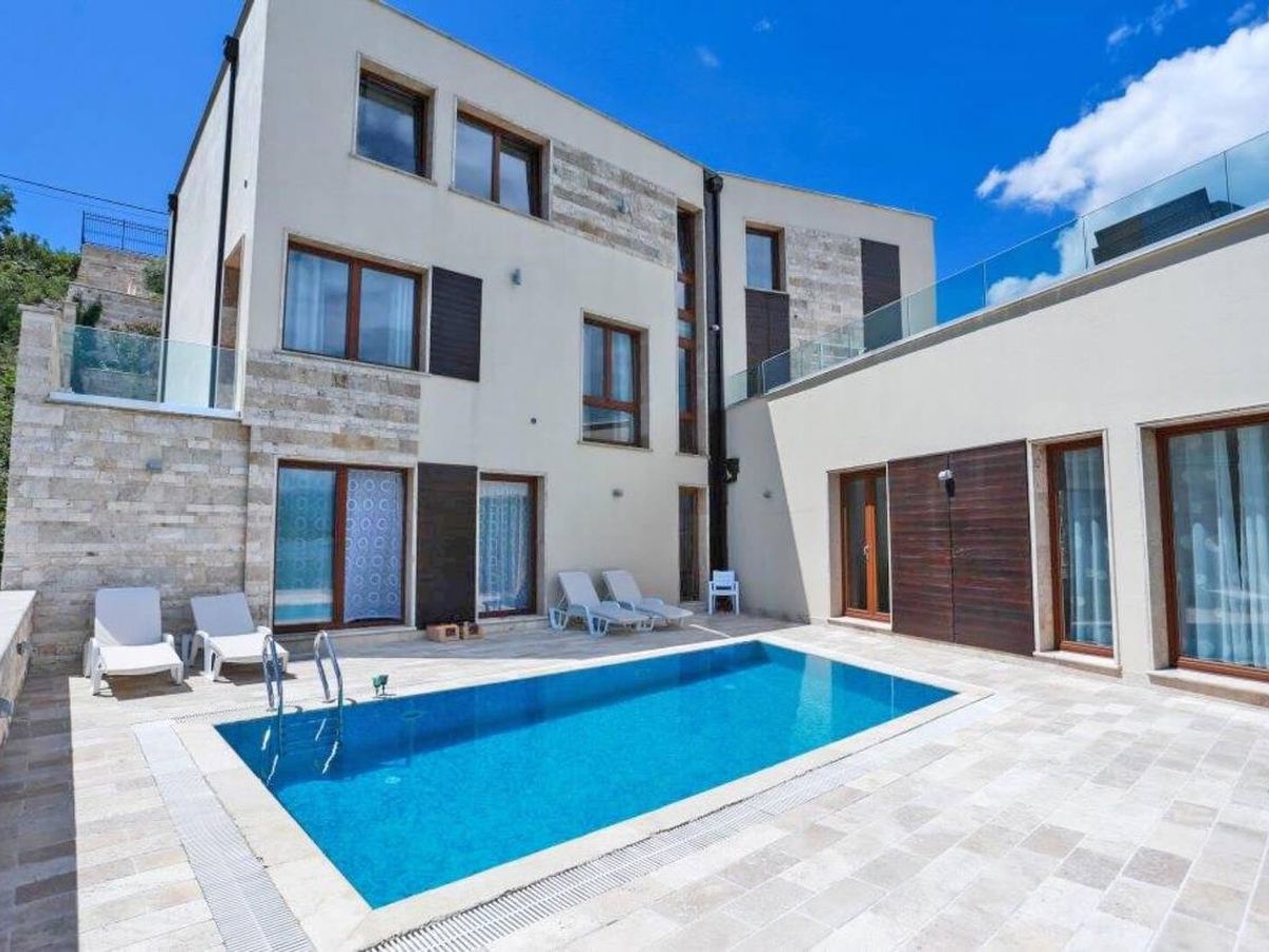 Waterfront Villa in Tivat, Krašići Area