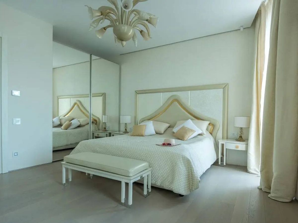 Spacious Four-Bedroom Apartment in Dukley Gardens Budva 3