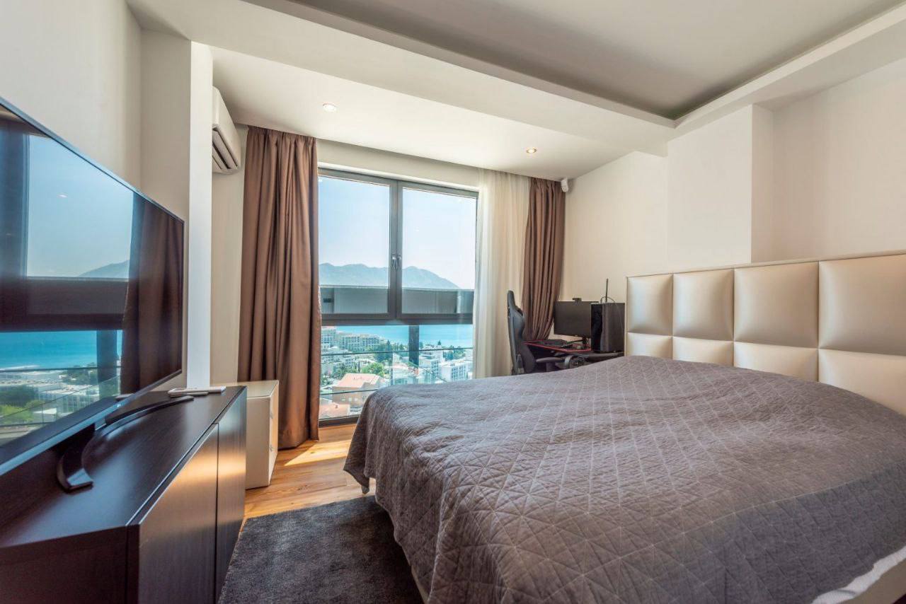 Пентхаус с 6 спальнями в Бечичи, 300 м²