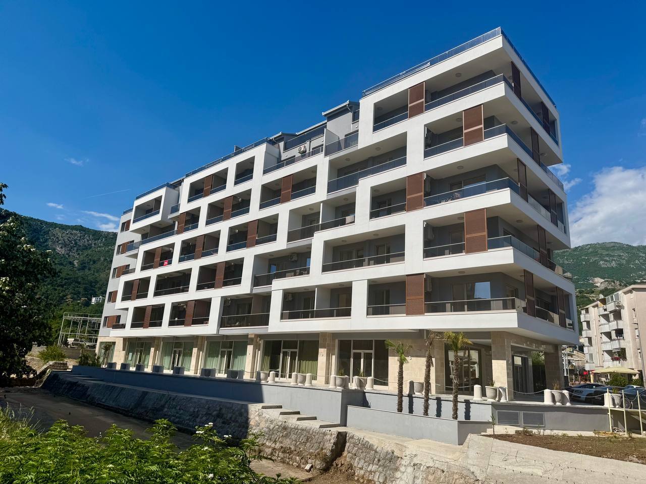 Квартира с 2 спальнями в Будве, 82 м²