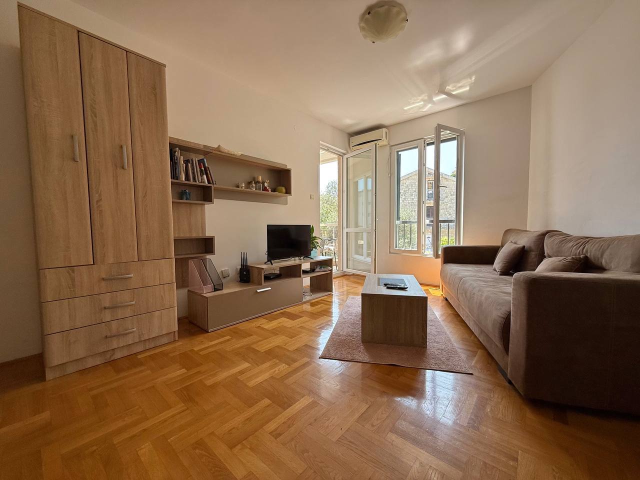 Квартира с 2 спальнями в Бечичи, 60 м²