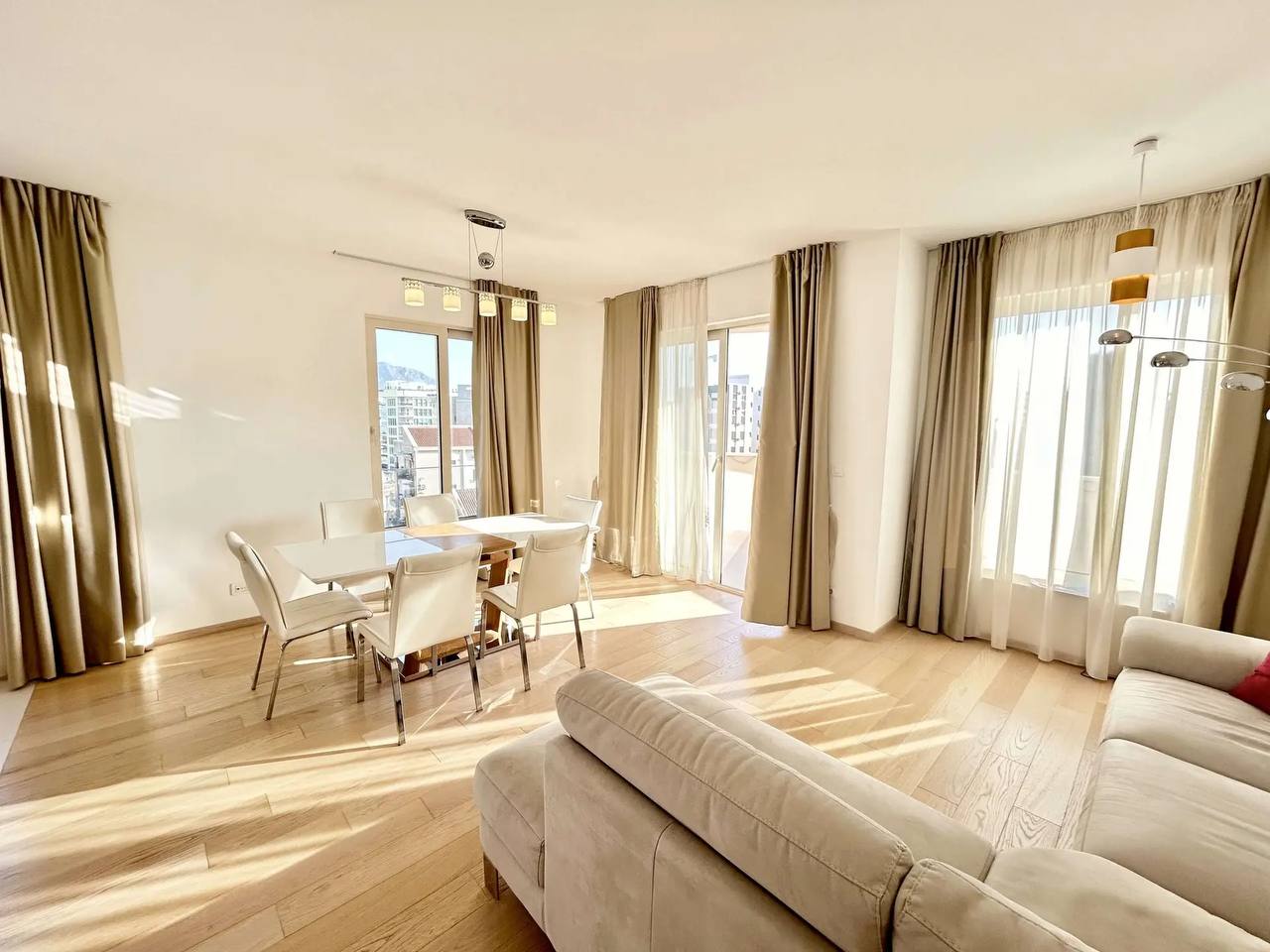 Квартира с 2 спальнями в Будве, 71 м²