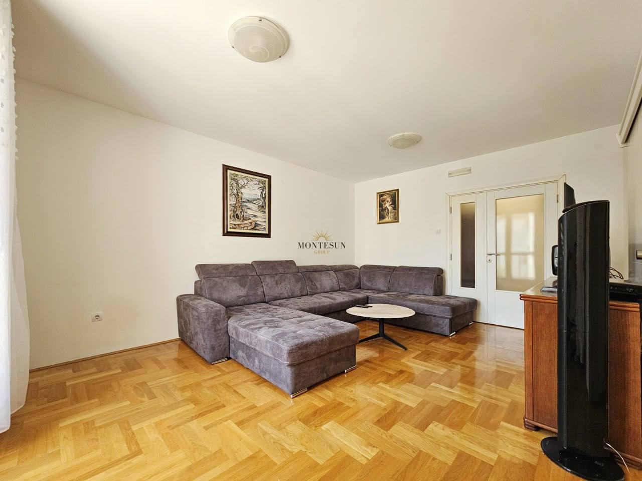 Квартира с 2 спальнями в Будве, 76 м² 2