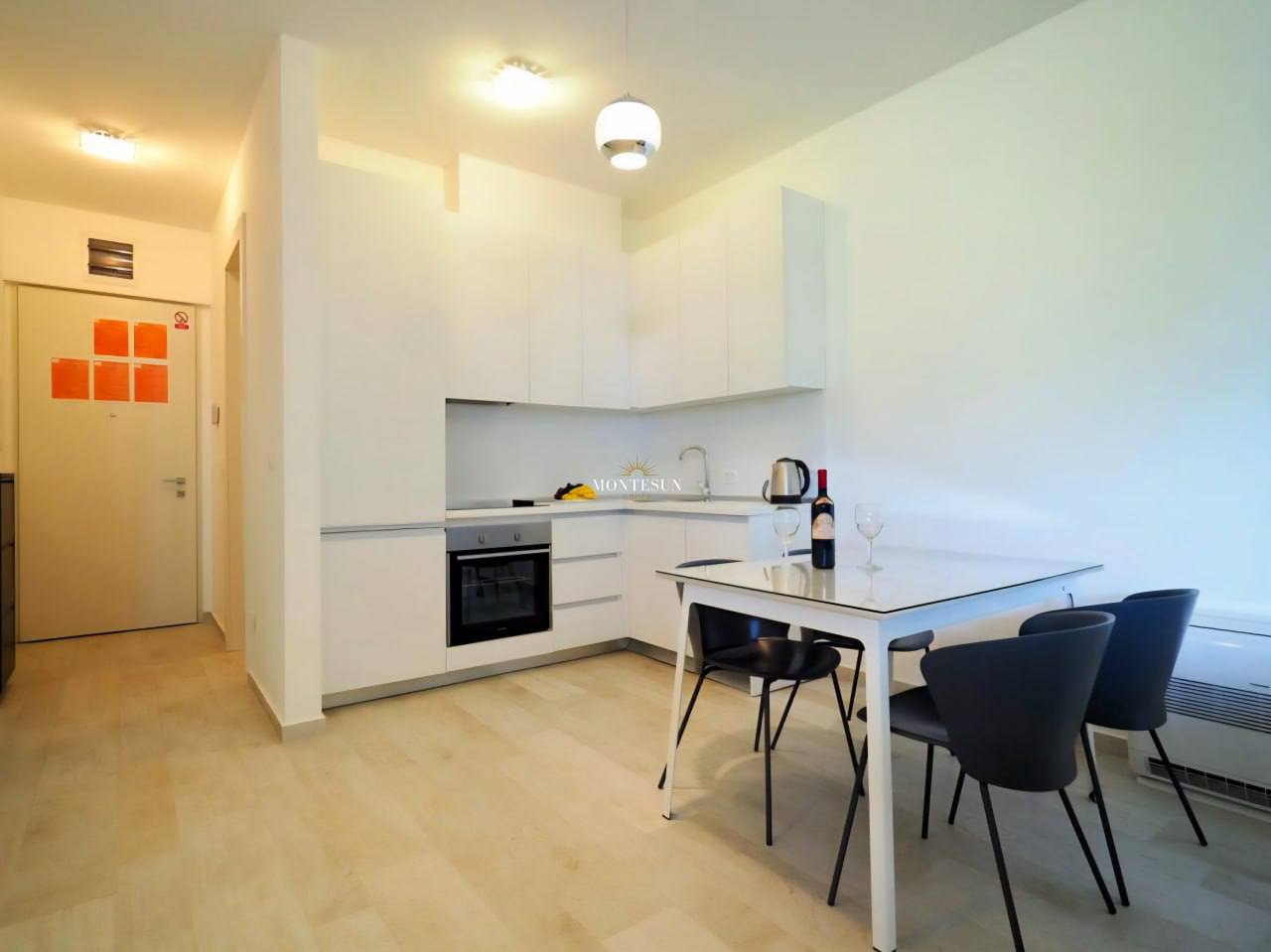 Квартира с 1 спальней в Royal Gardens, 54 м² 2