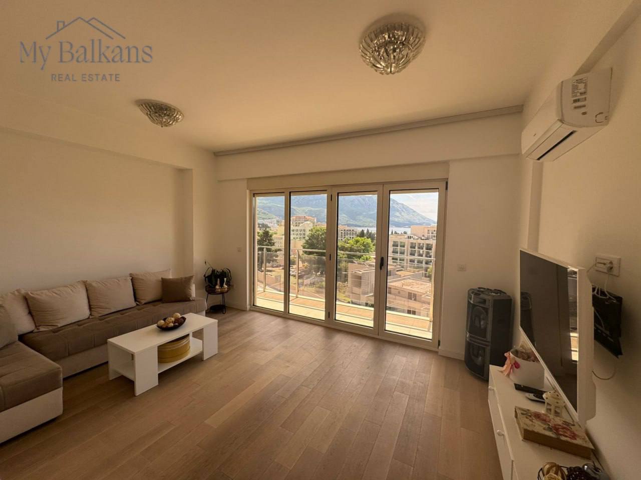 Квартира с 3 спальнями в Бечичи, 90 м²