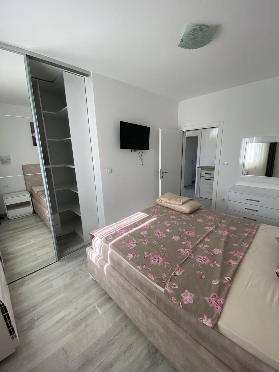 Квартира с 3 спальнями в Тивате, 115 м² 3