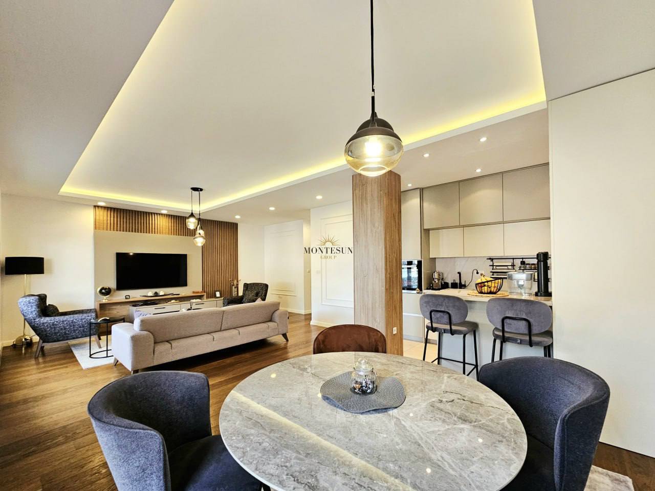 Квартира с 2 спальнями в Будве, 92 м²
