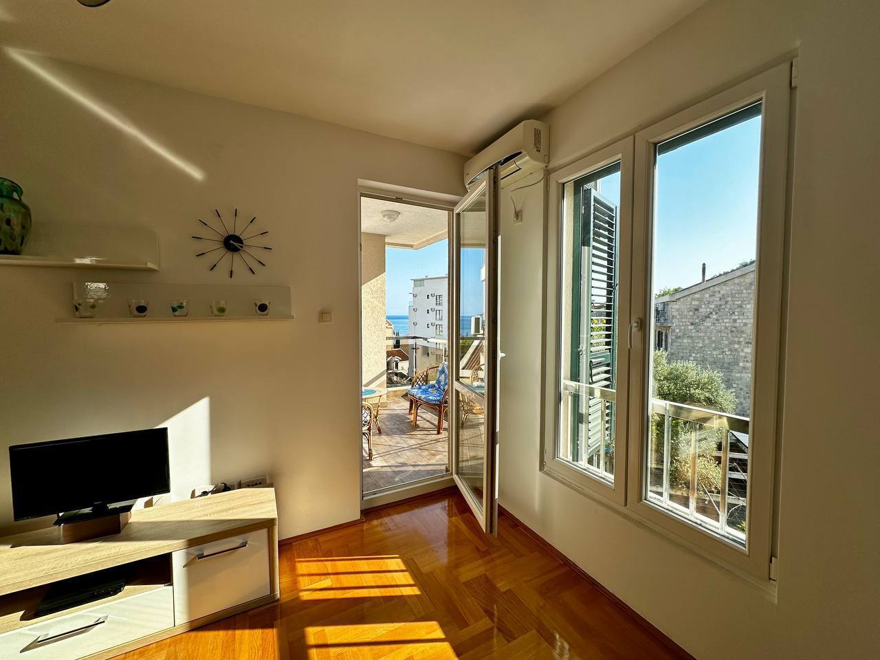 Квартира с 2 спальнями в Бечичи, 59 м²