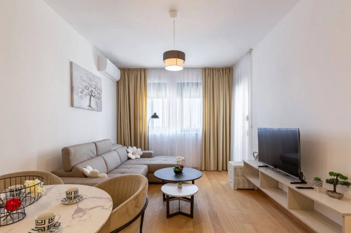 Квартира с 1 спальней в Бечичи, 50 м²