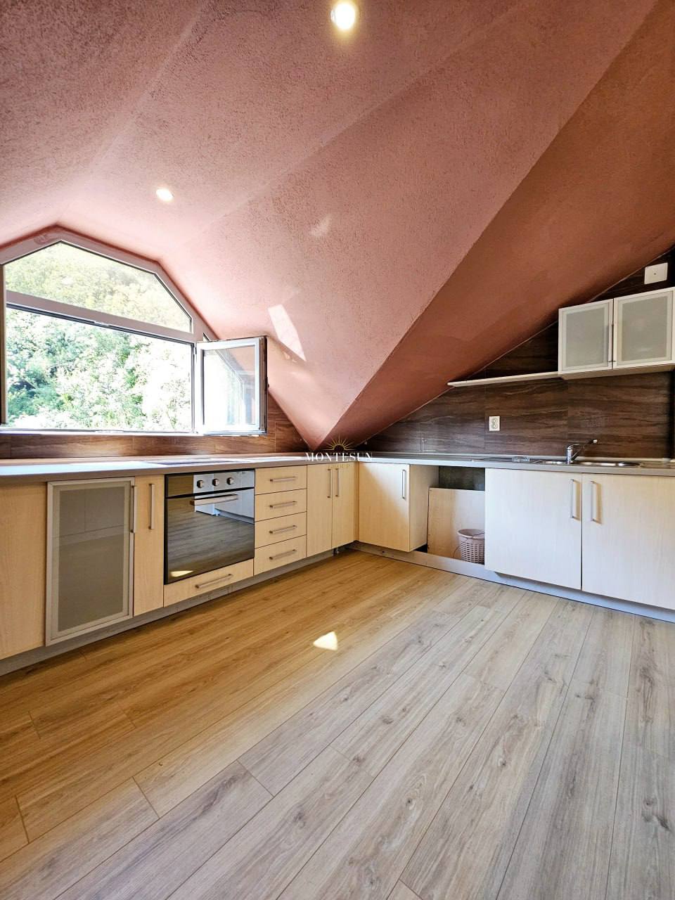 Квартира с 3 спальнями в Будве, 140 м² 4