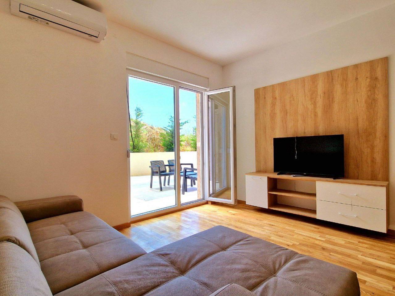 Квартира с 1 спальней в Бечичи, 39 м²