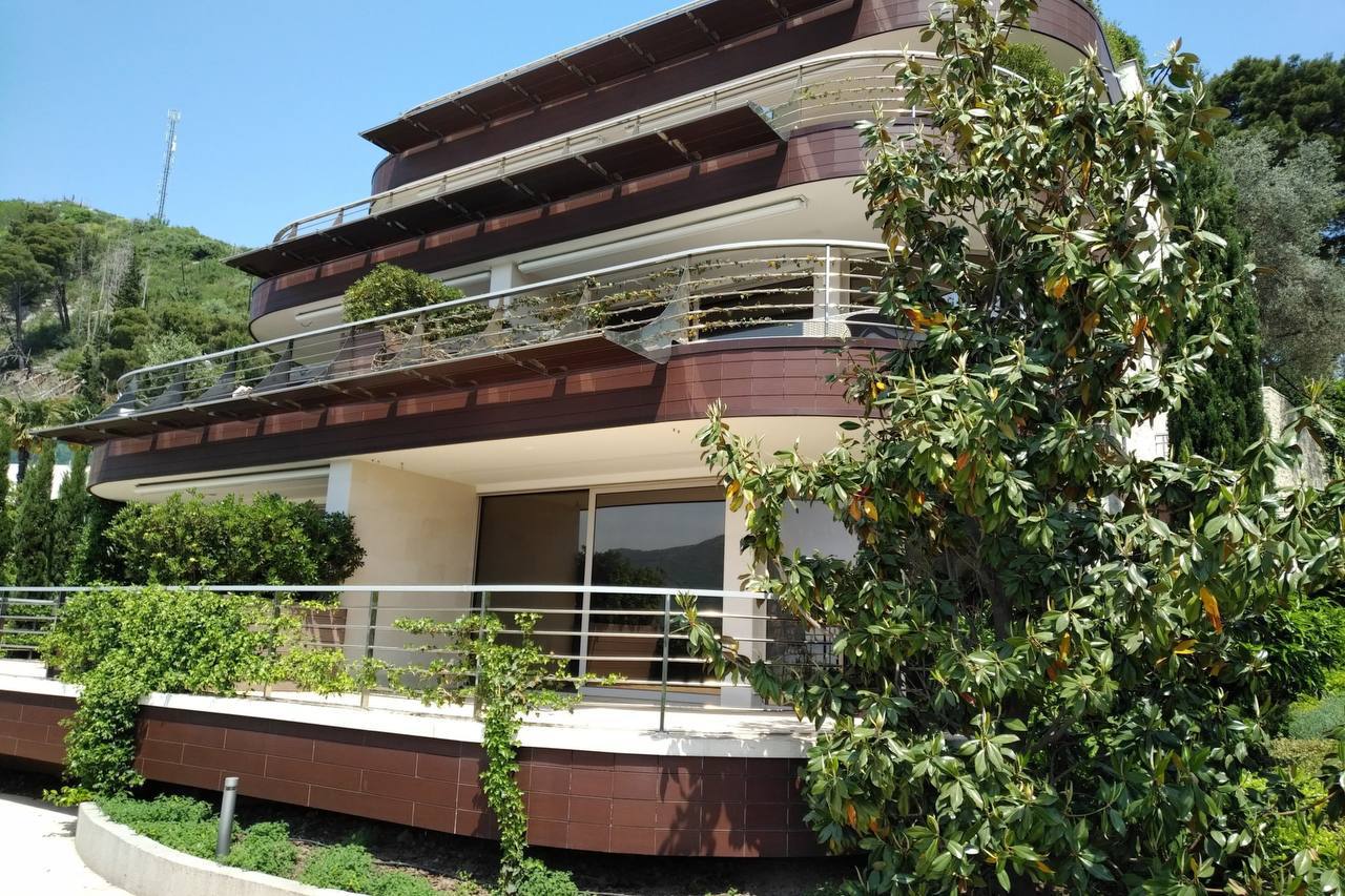 Квартира с 3 спальнями в Dukley, 167 м²