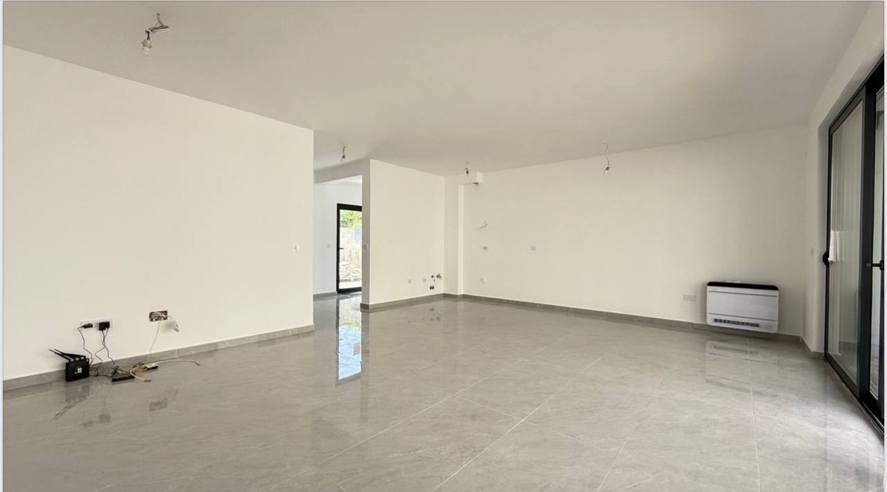 Таунхаус с 2 спальнями в Ластве-Грбальской, 116.5 м²