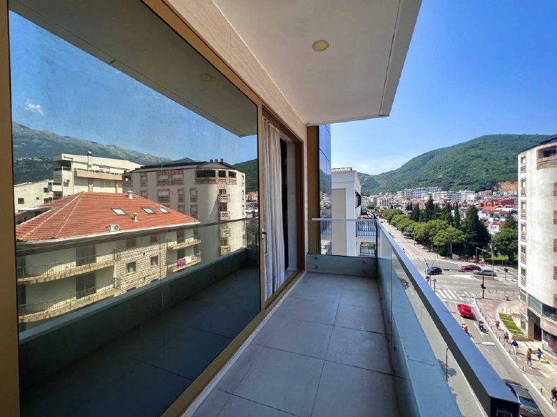 Квартира с 2 спальнями в Будве, 75 м² 2