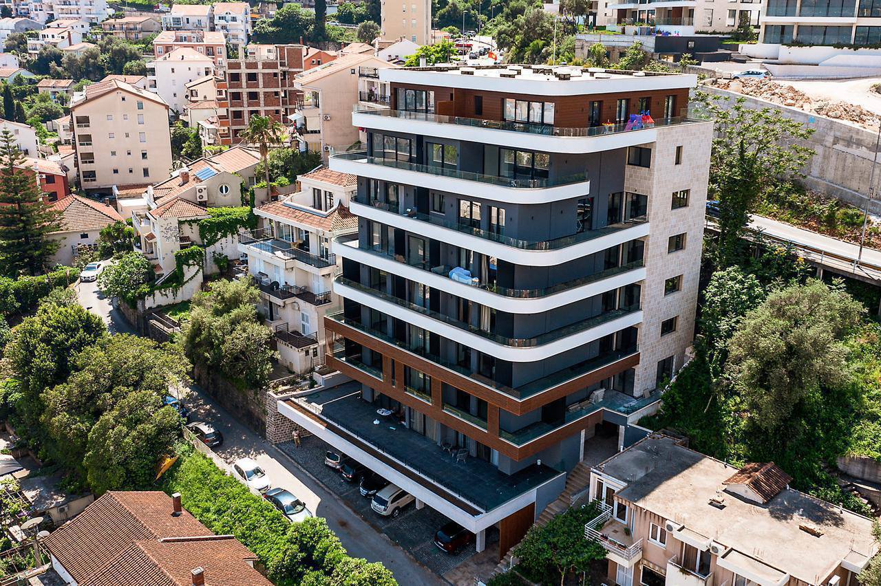 Квартира с 2 спальнями в Будве, 92 м²