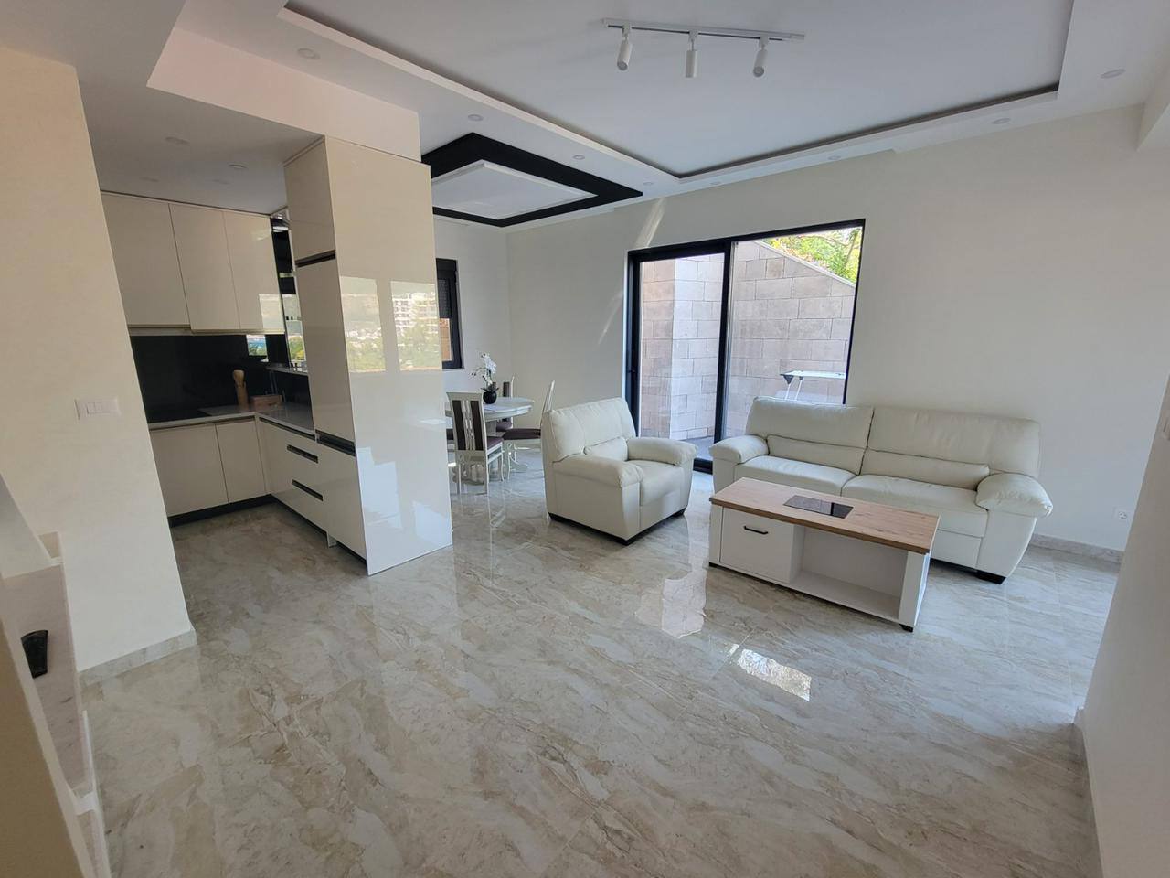 Квартира с 2 спальнями в Будве, 92 м² 3
