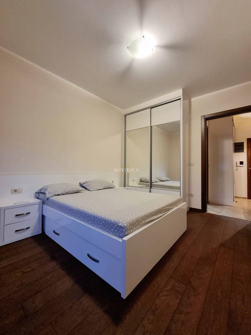 Квартира с 1 спальней в Будве, 53 м² 4