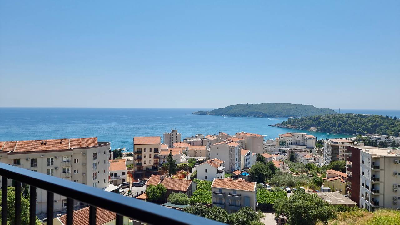 Квартира с 1 спальней в Бечичи, 40 м²