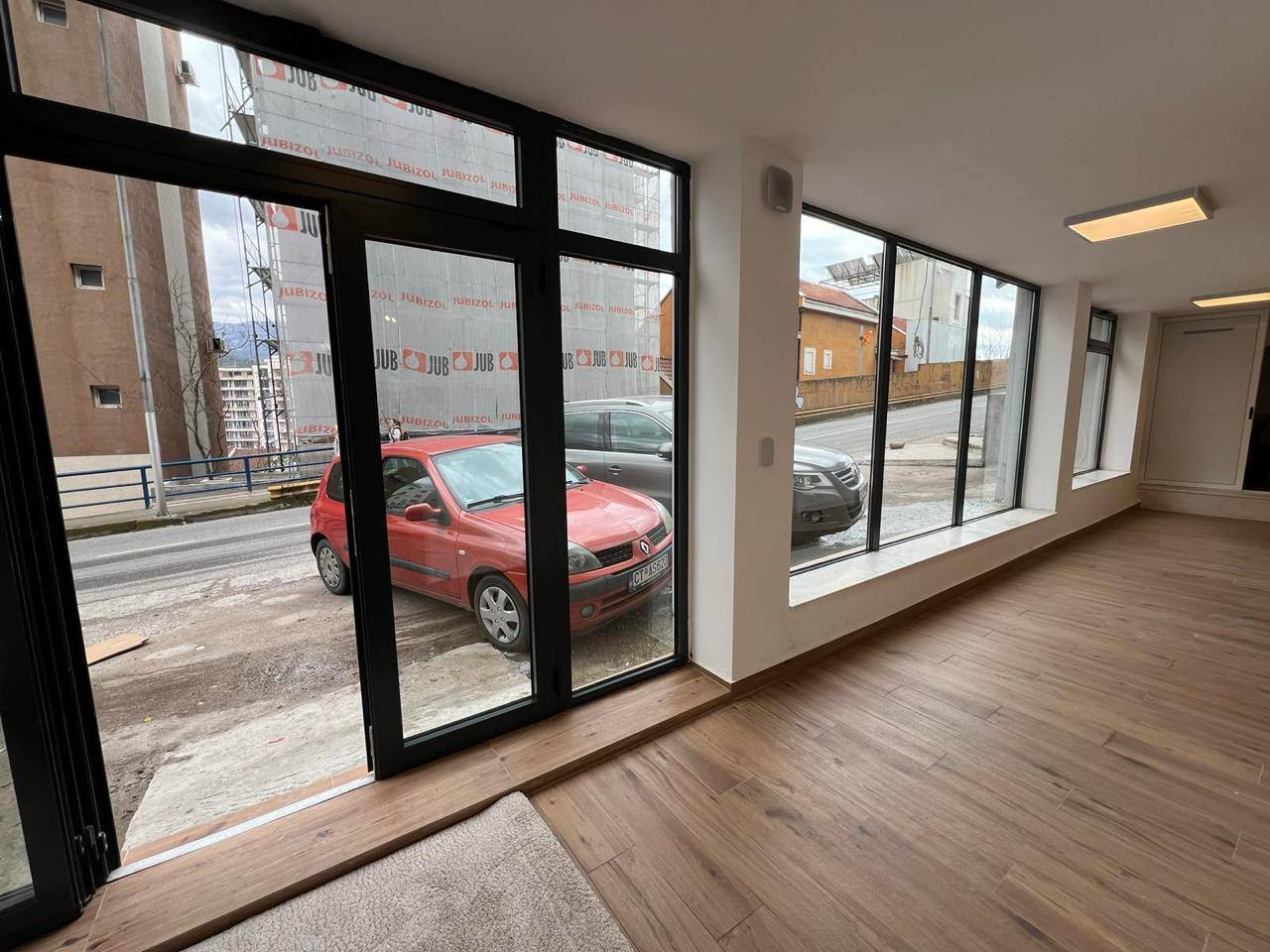 Коммерческое помещение в Будве, 135 м²