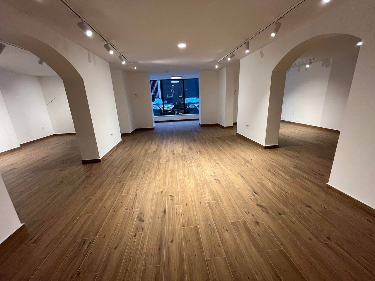 Коммерческое помещение в Будве, 135 м² 2