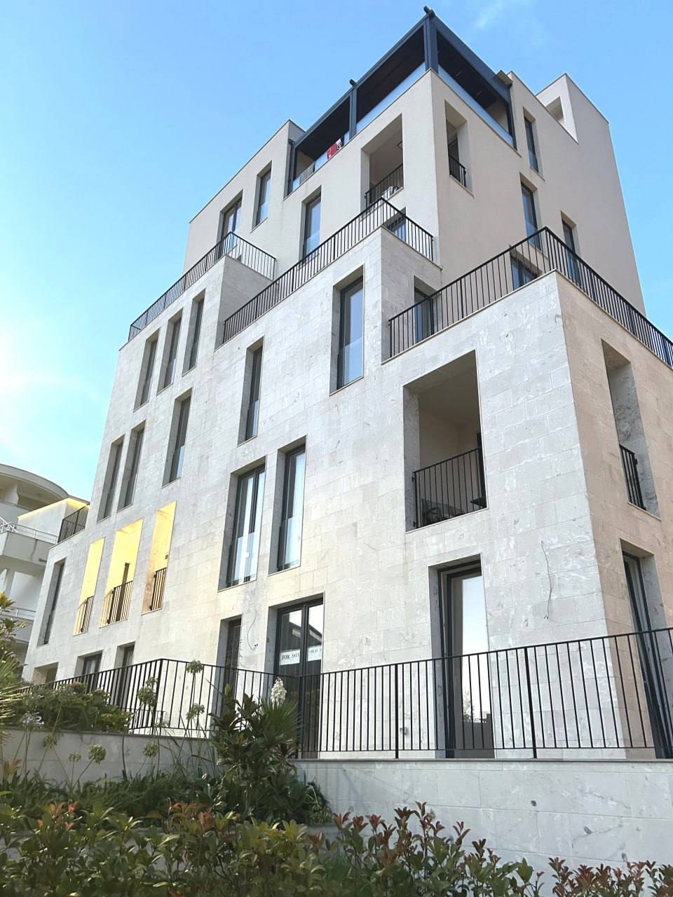 Квартира с 3 спальнями в Бечичи, 96 м²