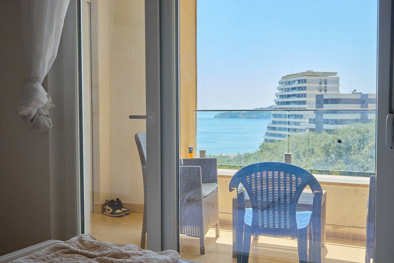 Квартира с 2 спальнями в Бечичи, 59 м² 2