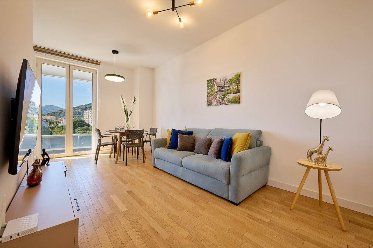 Квартира с 1 спальней в Бечичи, 52 м²