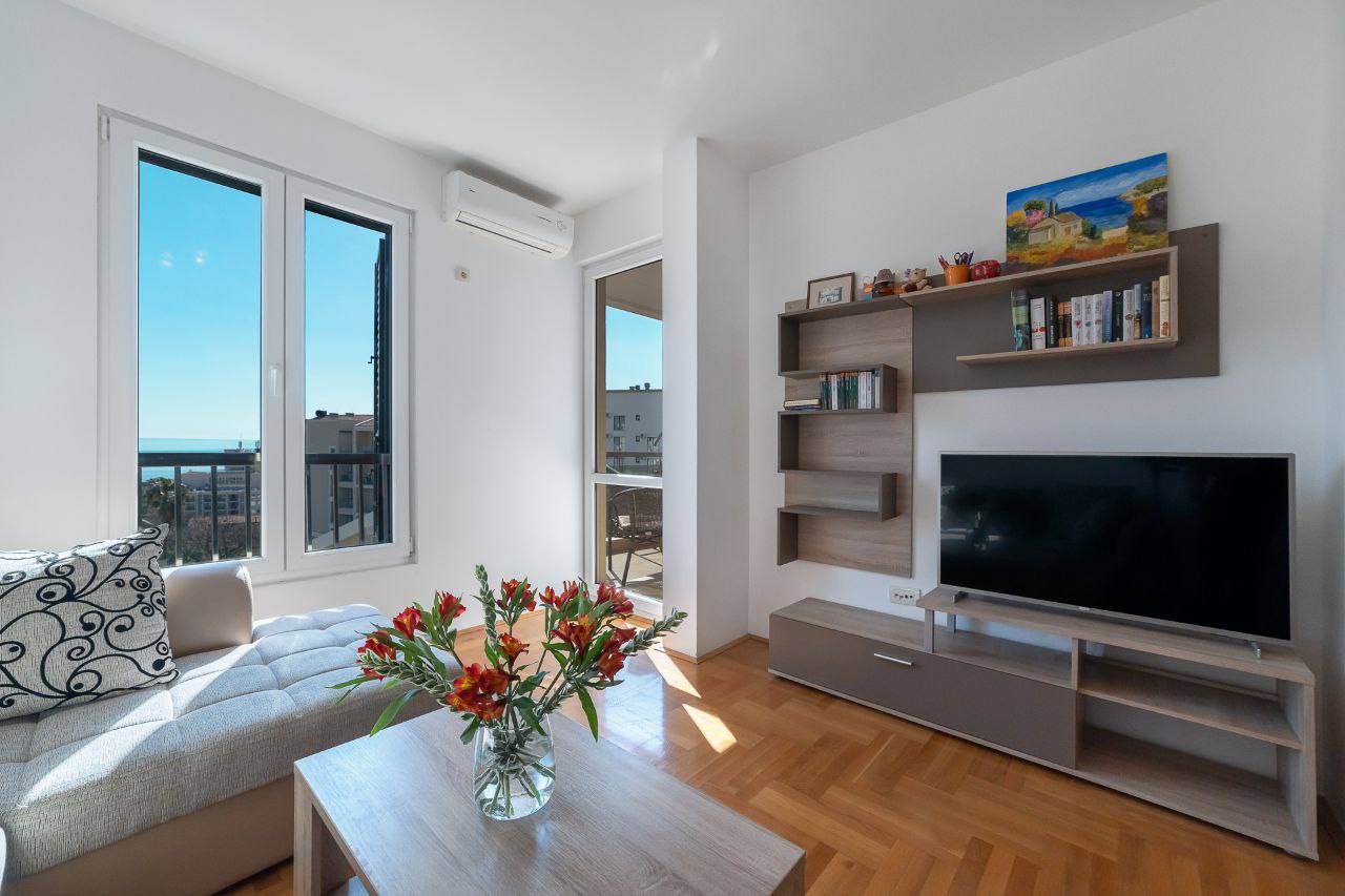 Квартира с 2 спальнями в Бечичи, 69 м²