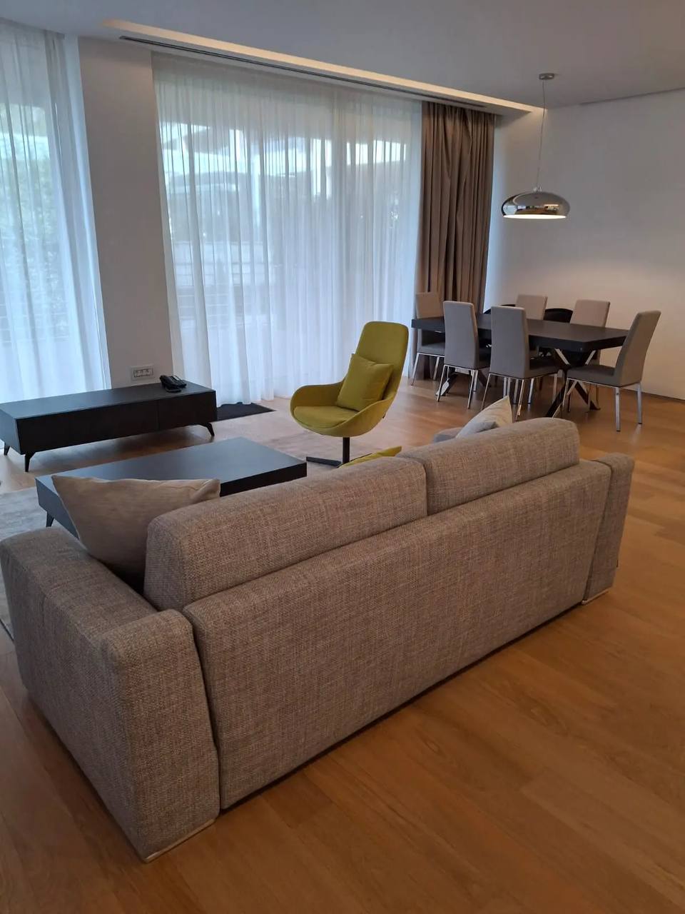 Квартира с 2 спальнями в Dukley, 160 м²