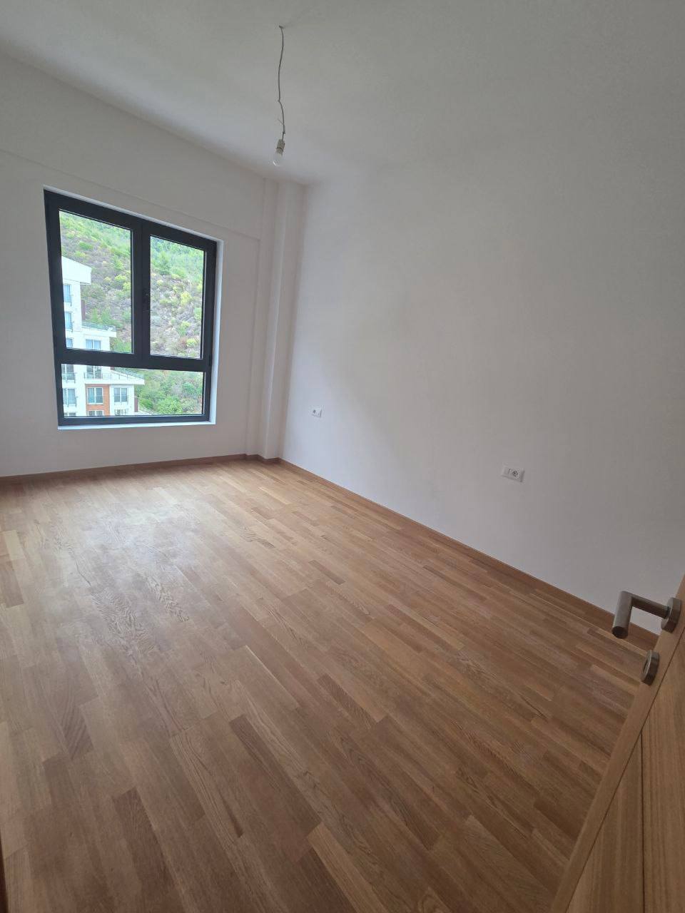 Квартира с 2 спальнями в Бечичи, 64 м²