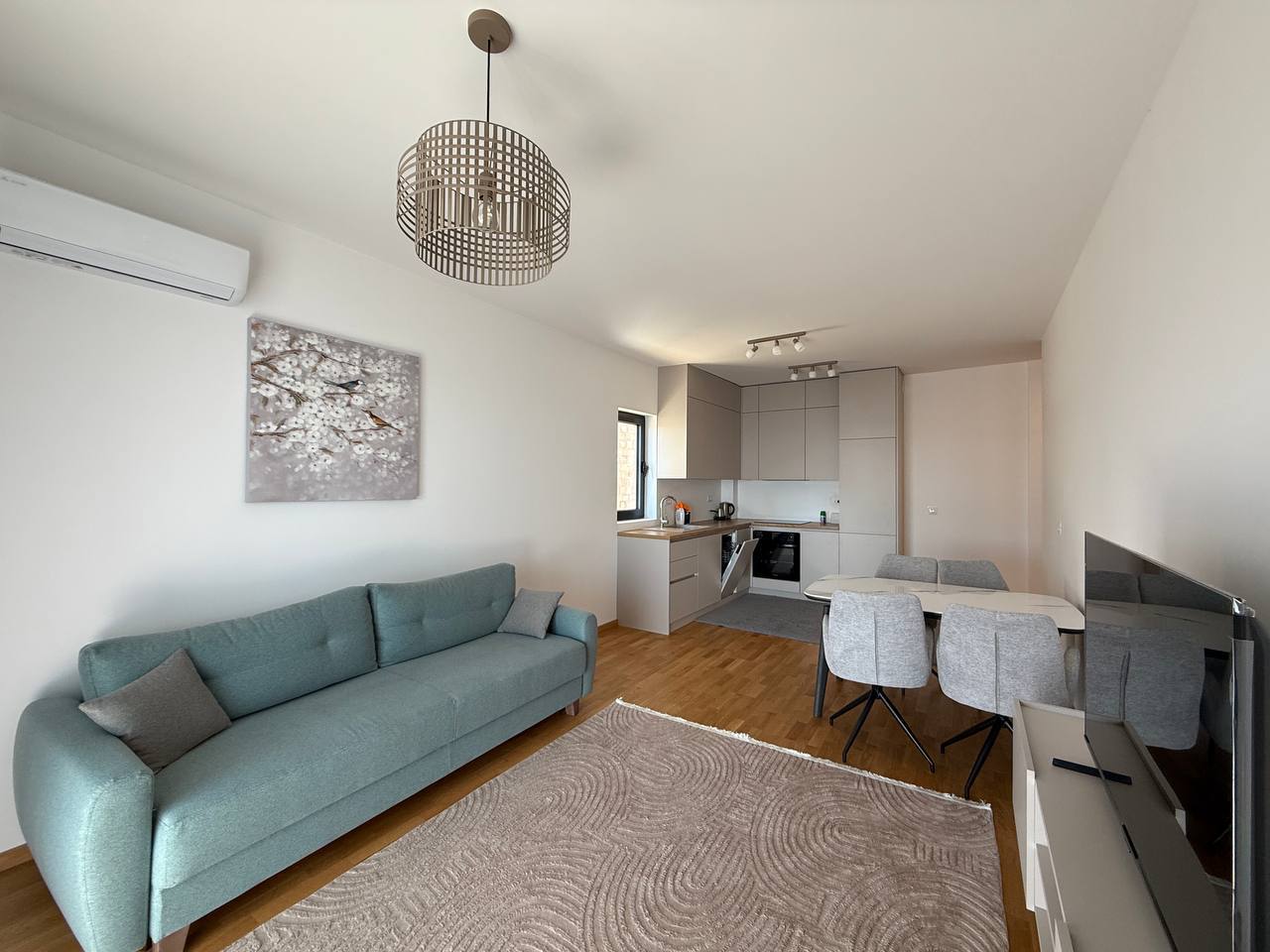 Квартира с 2 спальнями в Бечичи, 58 м² 2