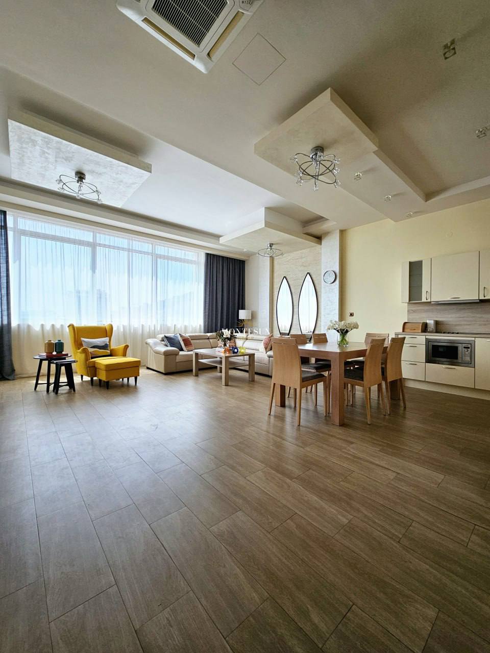 Квартира с 2 спальнями в Будве, 109 м²