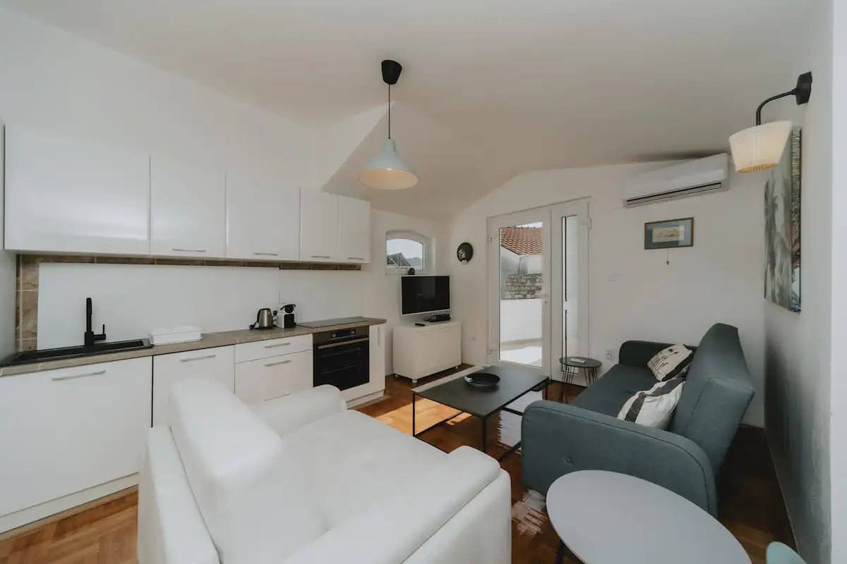 Квартира с 2 спальнями в Будве, 56 м² 2