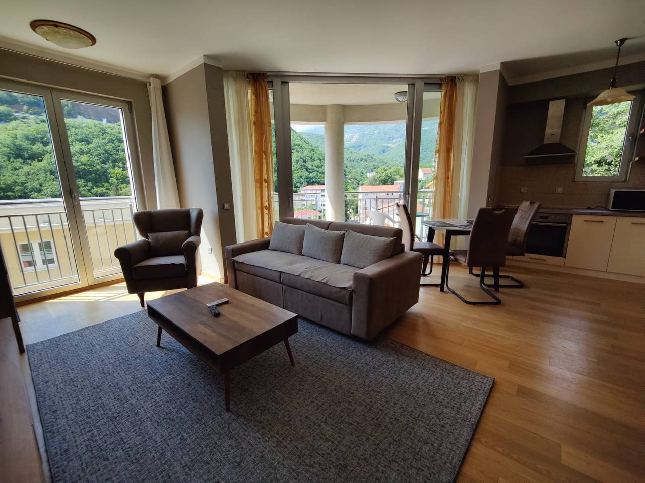 Квартира с 1 спальней в Бечичи, 55 м²