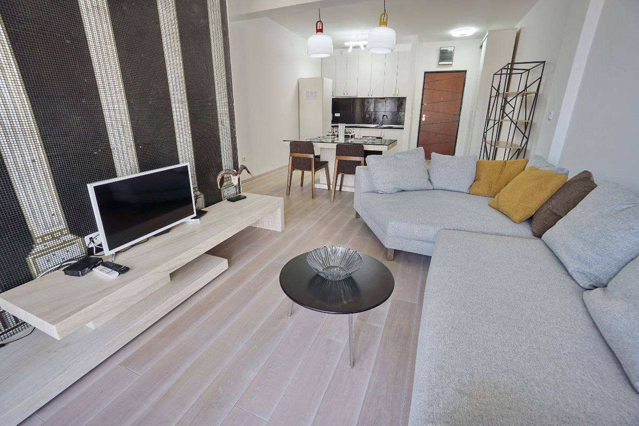 Квартира с 1 спальней в Центр, 52 м²