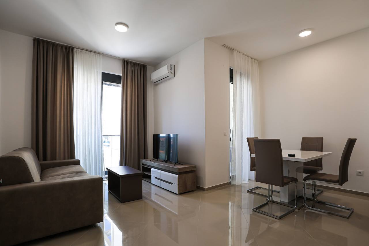 Квартира с 1 спальней в Бечичи, 45 м²