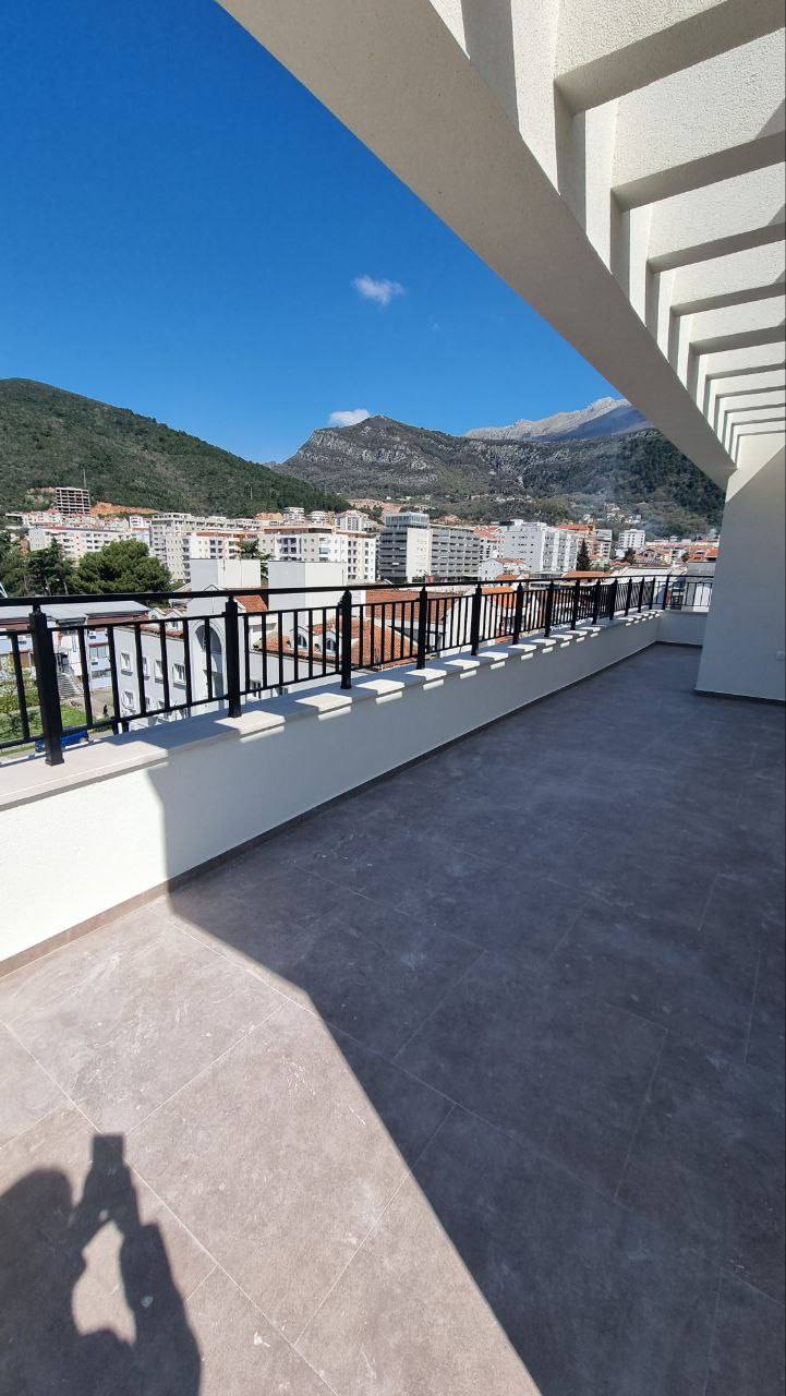 Коммерческое помещение в Будве, 105 м²