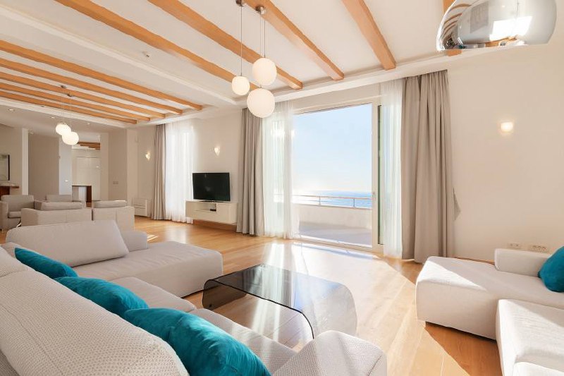 Вилла с 4 спальнями в Близикуче, 476 м²