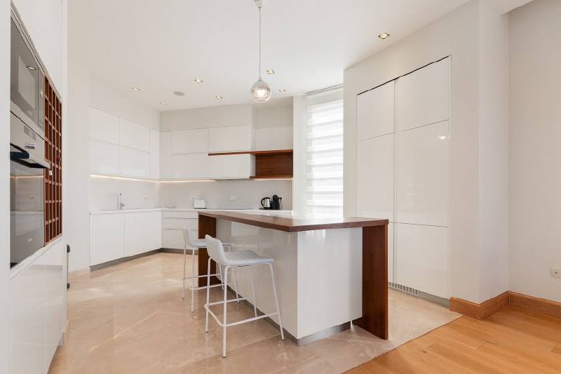 Вилла с 4 спальнями в Близикуче, 476 м² 5