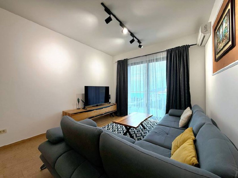 Квартира с 2 спальнями в Бечичи, 81 м²