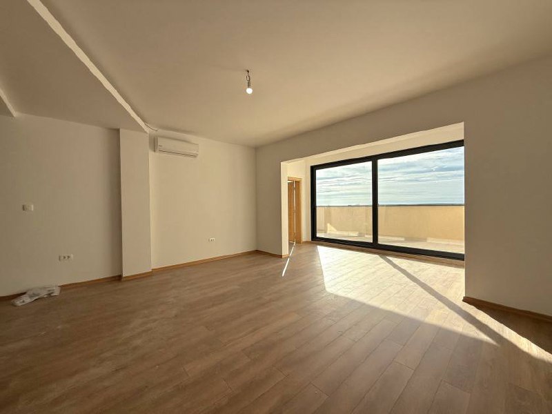 Квартира с 3 спальнями в Режевичах, 126 м²