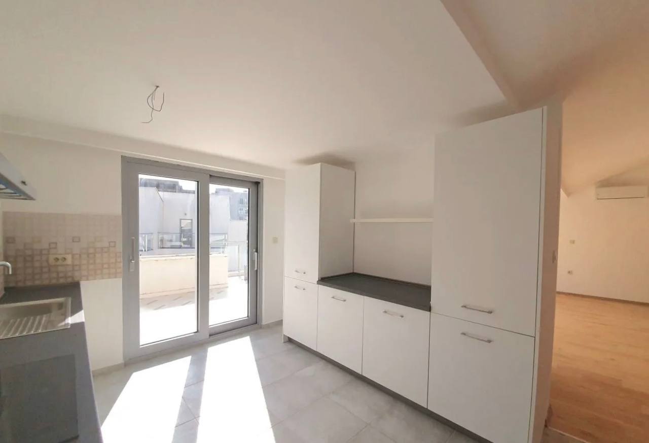 Пентхаус с 3 спальнями в Петроваце, 171 м² 4