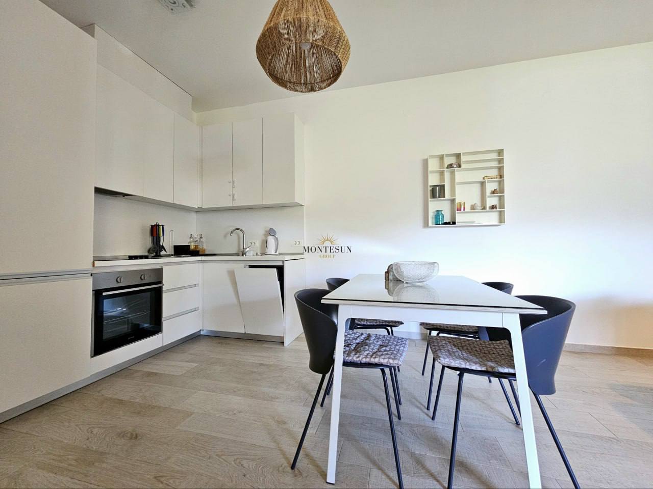 Квартира с 1 спальней в Будве, 54 м² 4