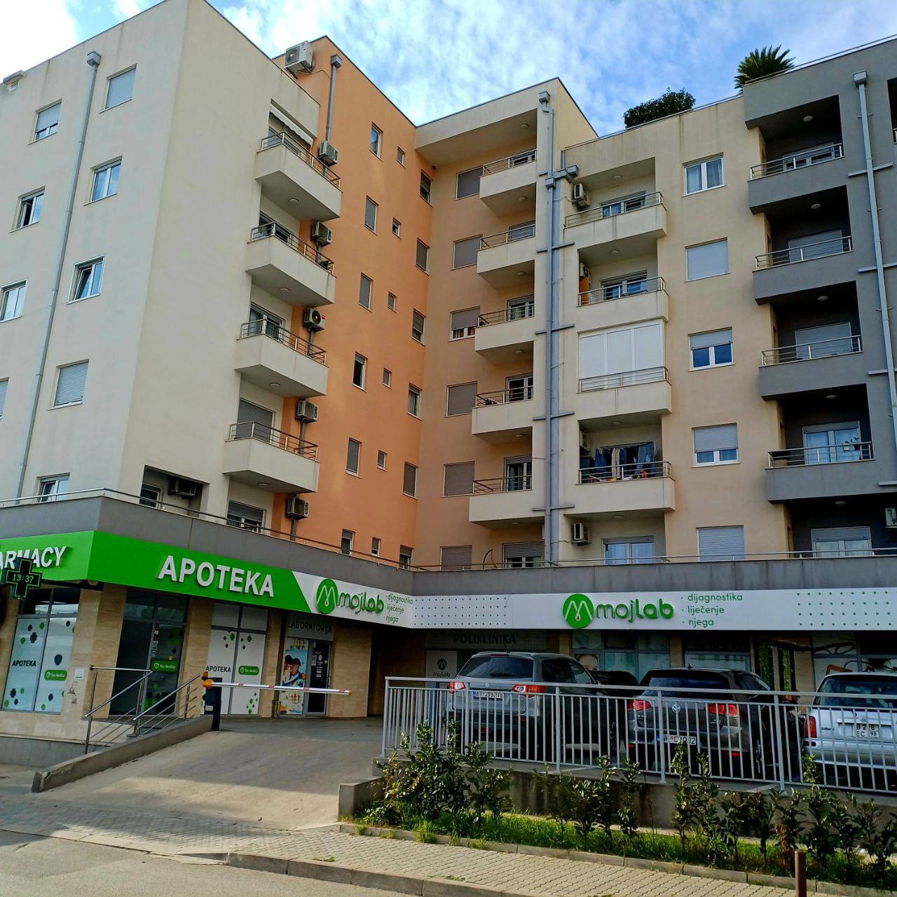 Квартира с 1 спальней в Будве