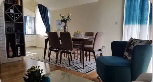 Квартира с 2 спальнями в Которе, 85 м²
