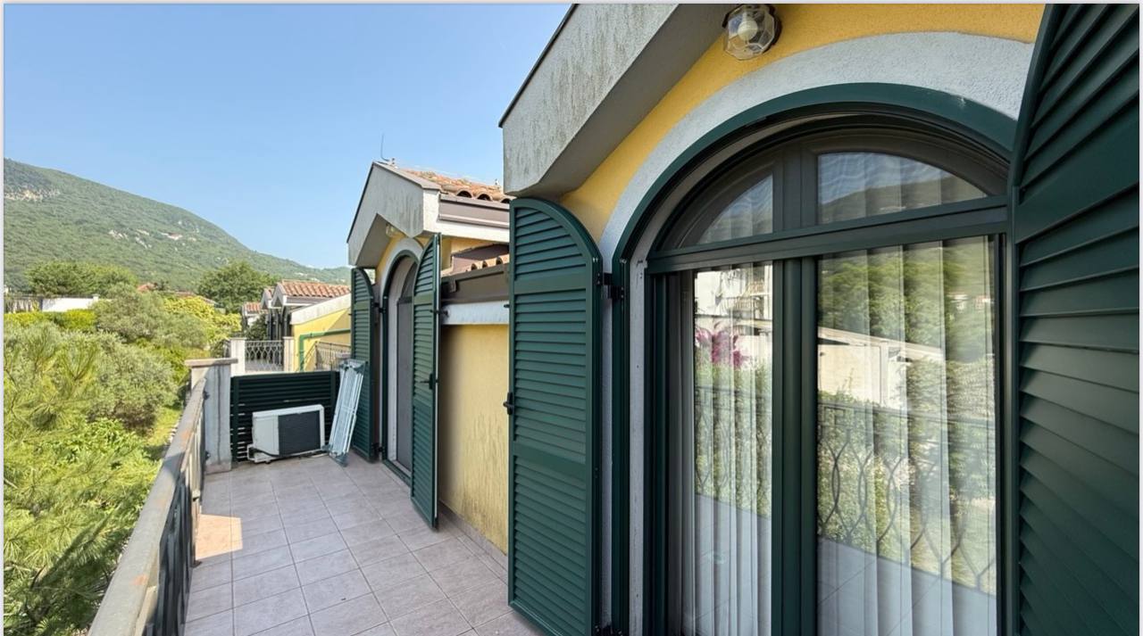Таунхаус с 2 спальнями в Ластве-Грбальской, 174 м²