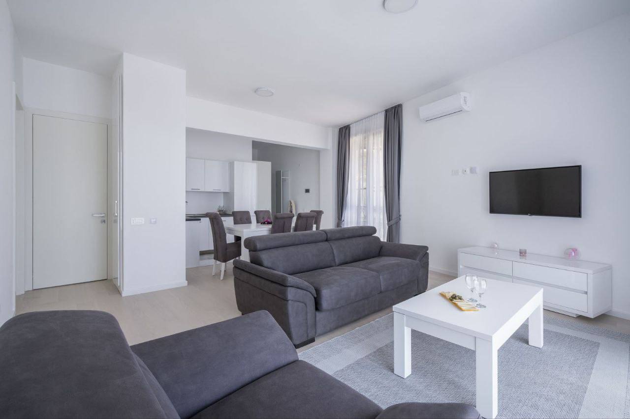 Квартира с 2 спальнями в Бечичи, 55 м²