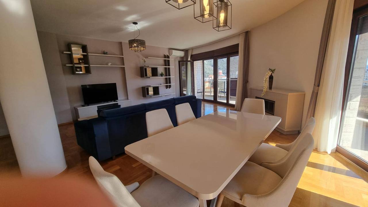 Квартира с 2 спальнями в Бечичи, 130 м² 2