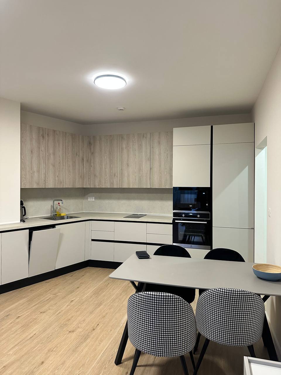 Квартира с 2 спальнями в Бечичи, 68 м² 2